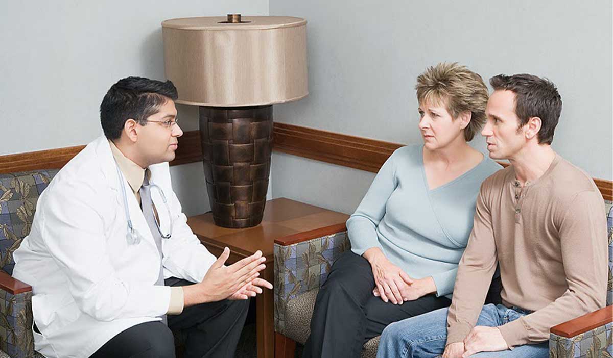 physician talking with patients2